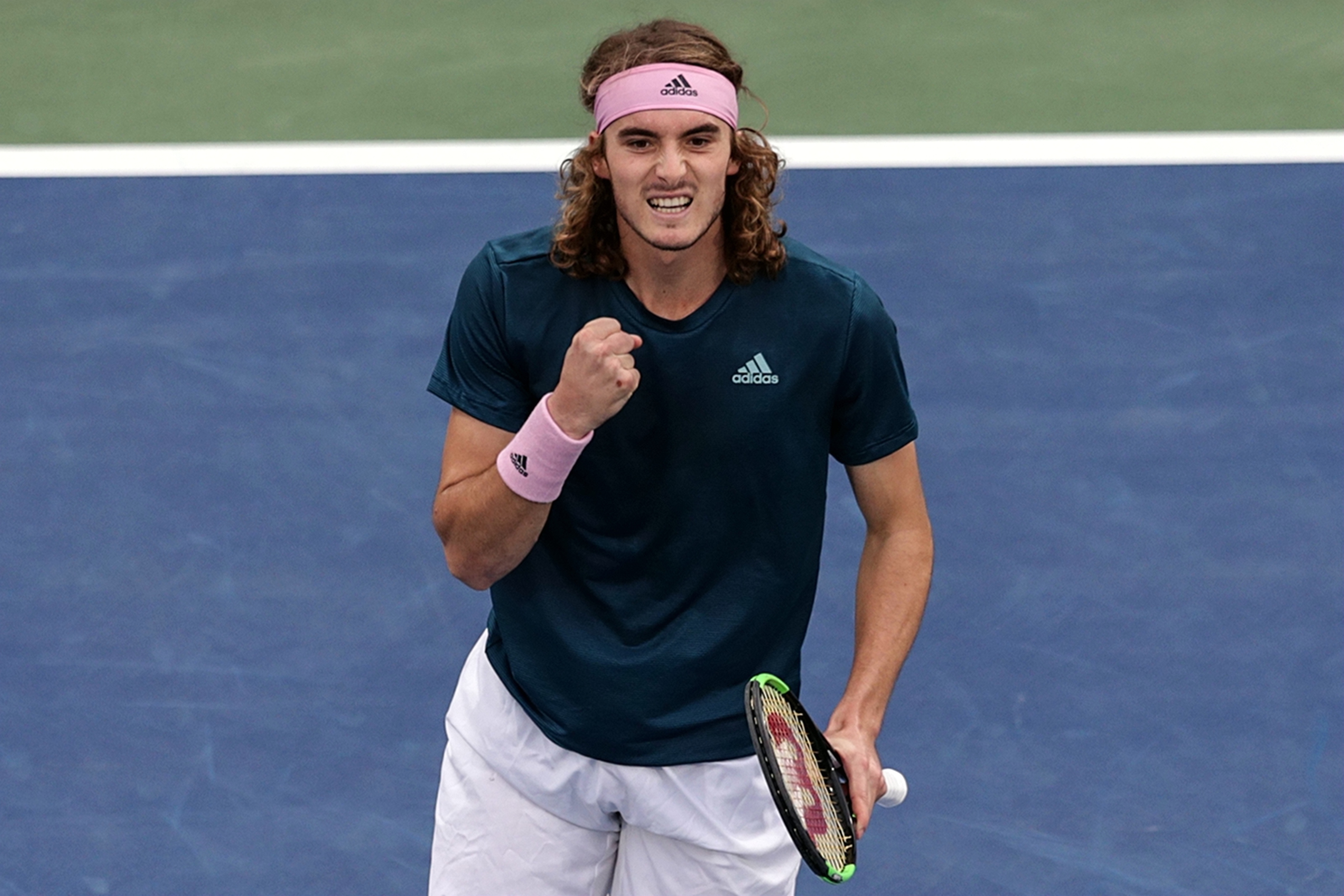 爱游戏tv-ATP总决赛完胜联合杯，西西帕斯高光表现