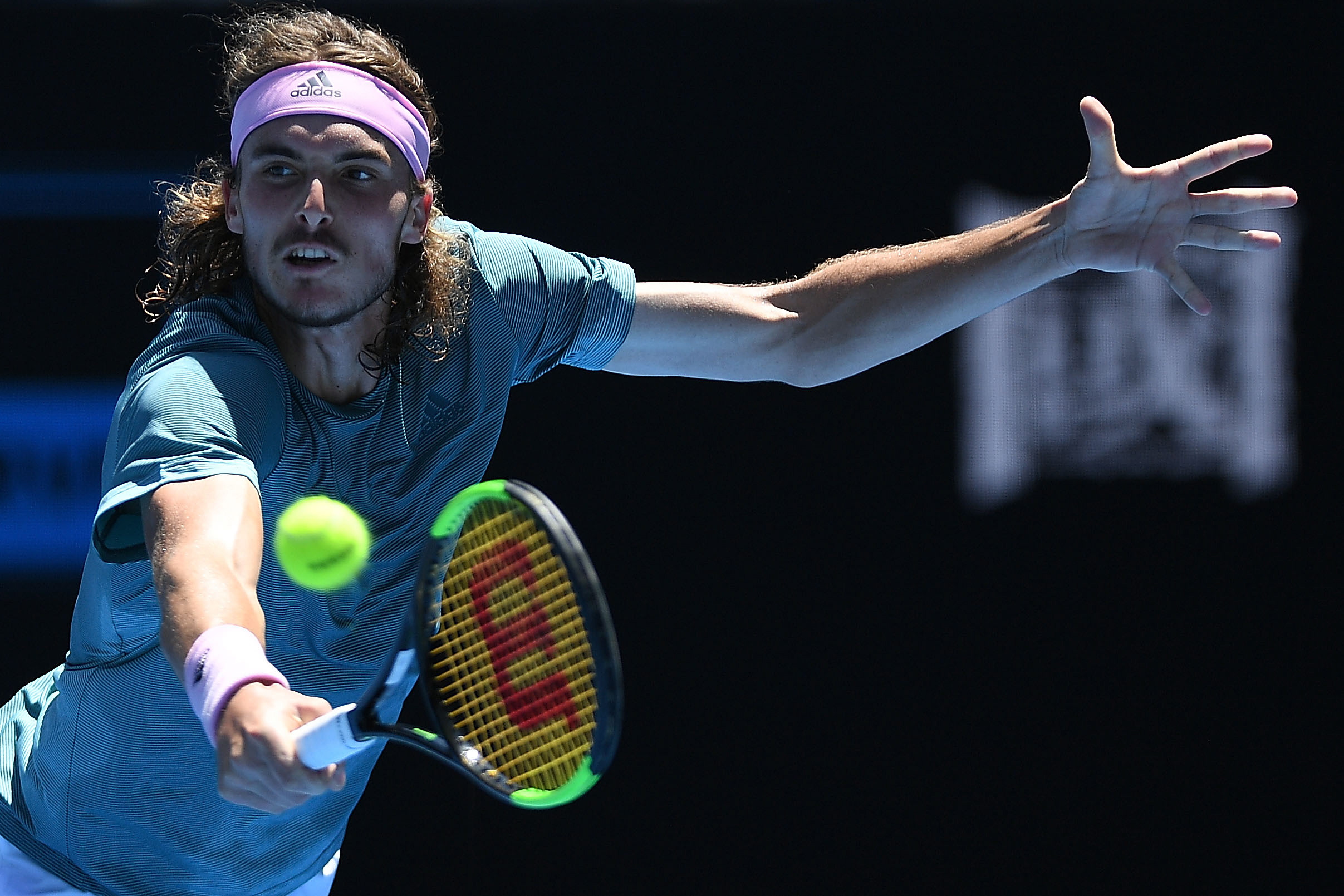 ATP总决赛完胜联合杯，西西帕斯高光表现