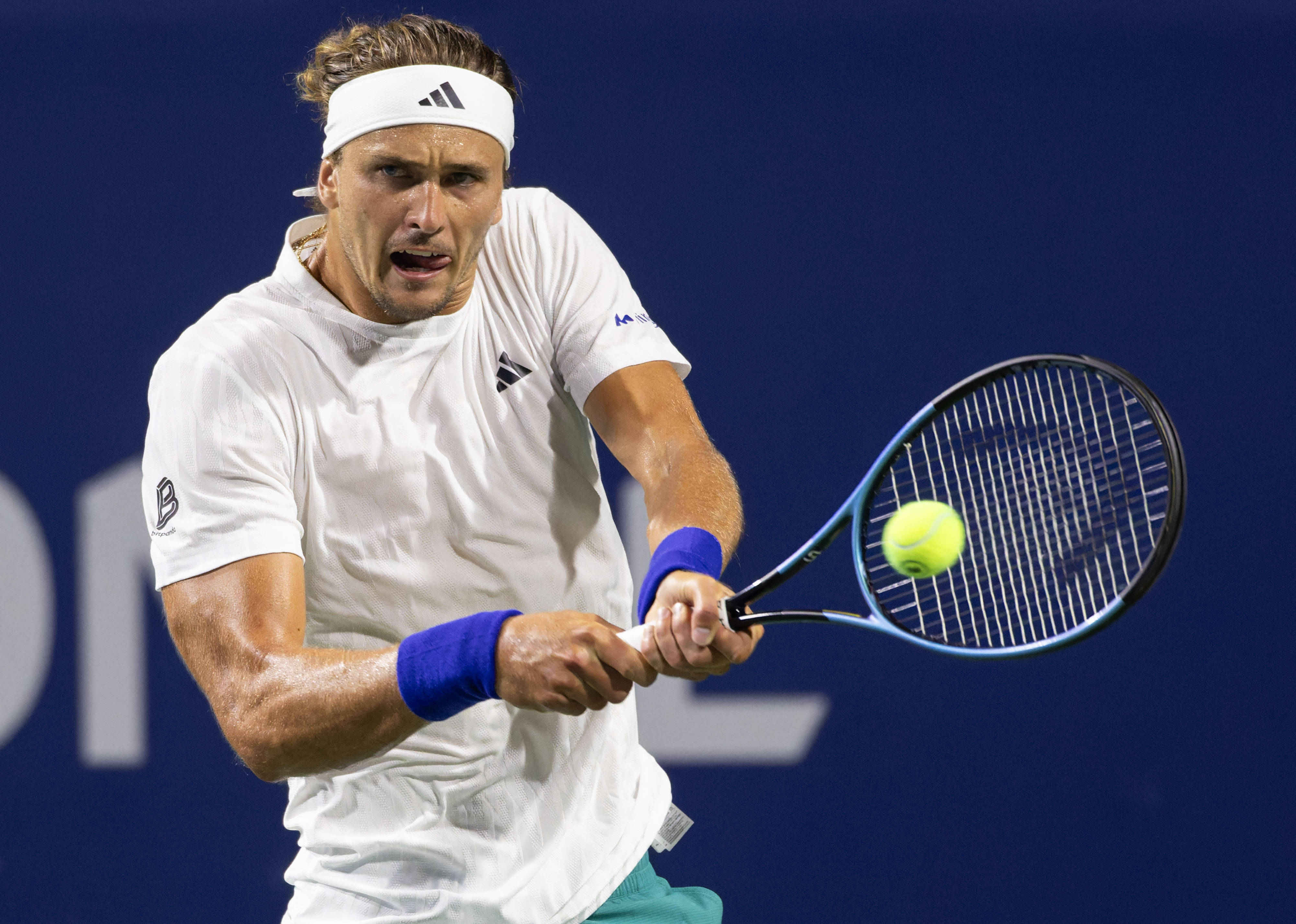 爱游戏tv-戴维斯杯碾压年终总决赛，兹维列夫高光表现