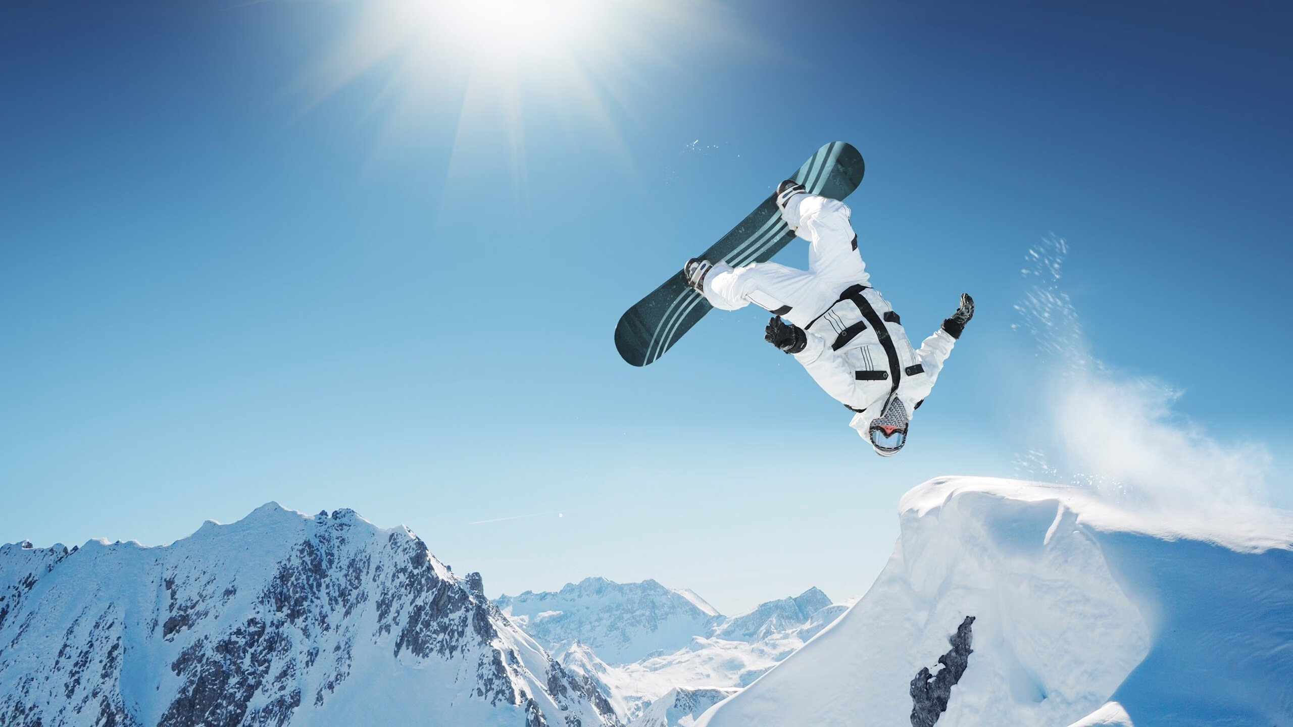 爱游戏在线-北欧风暴席卷伯纳乌，丹麦军团如何用现代足球公式冲垮银河战舰