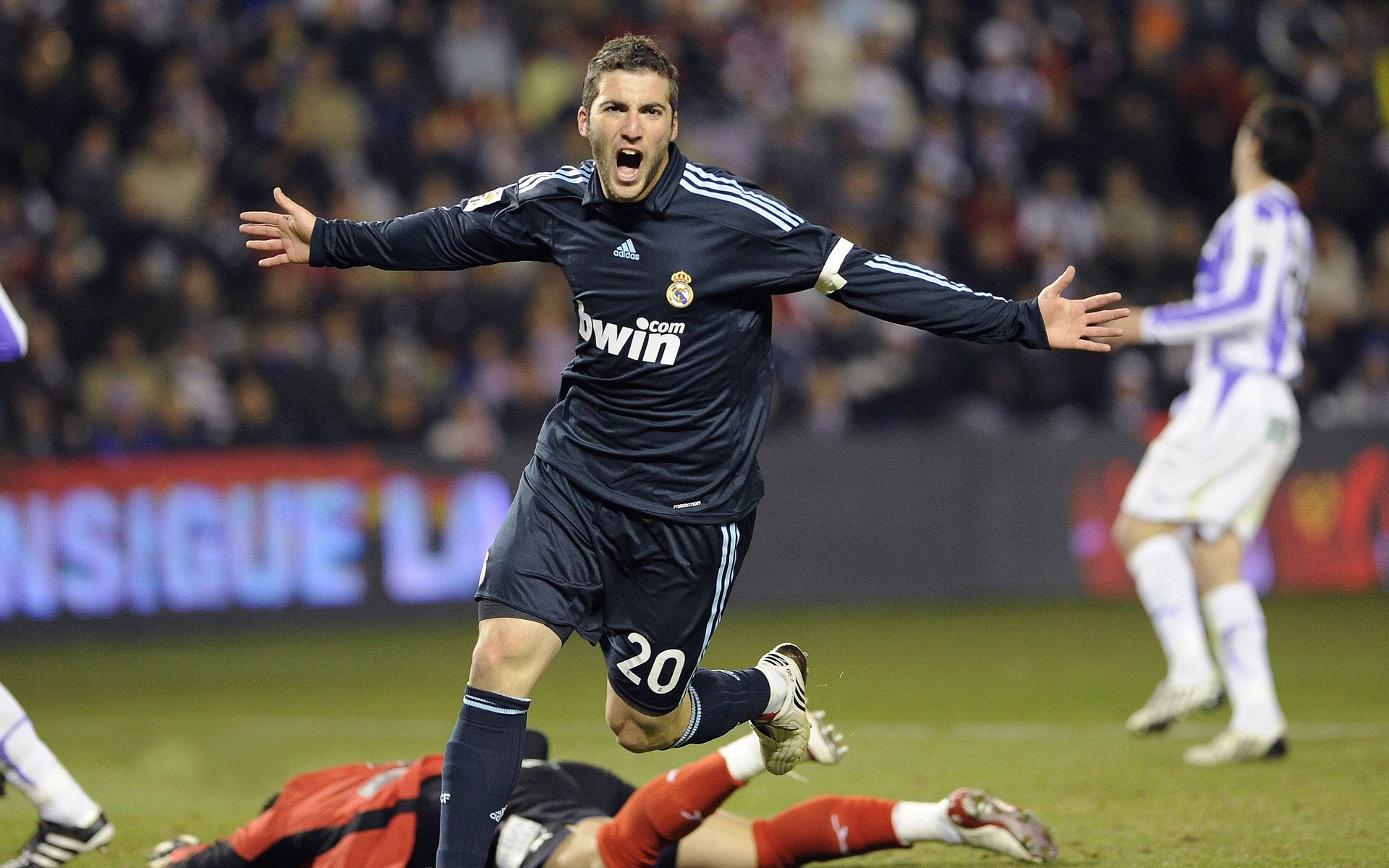 莫德里奇，当节奏大师遭遇德意志铁壁，克罗地亚的悲歌与启示